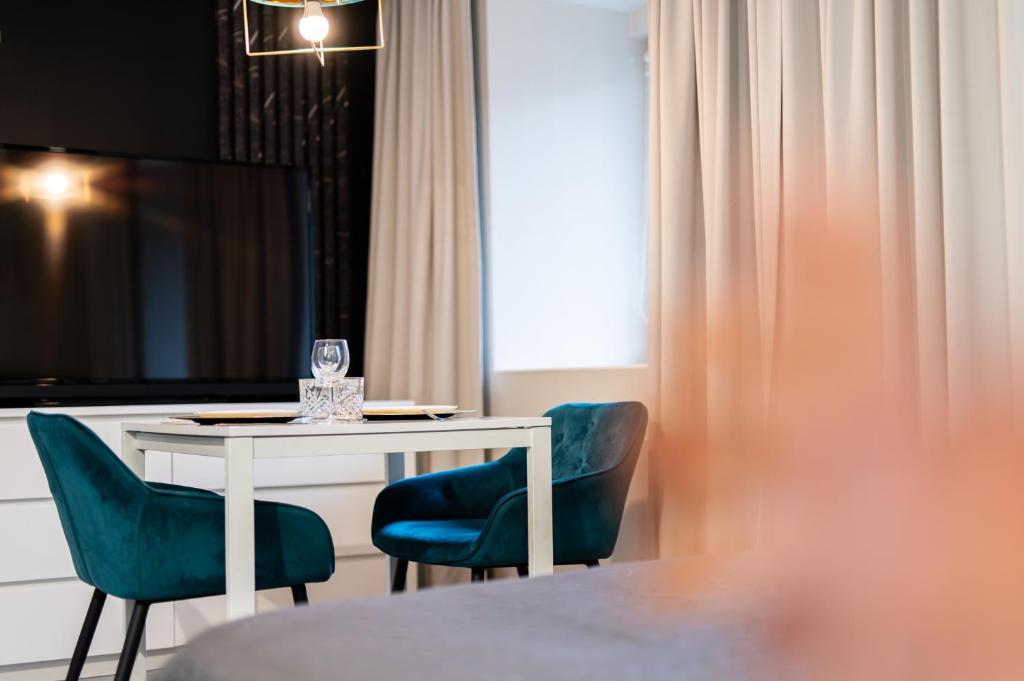 Część wypoczynkowa w obiekcie 7apartments przy Termach Cieplickich