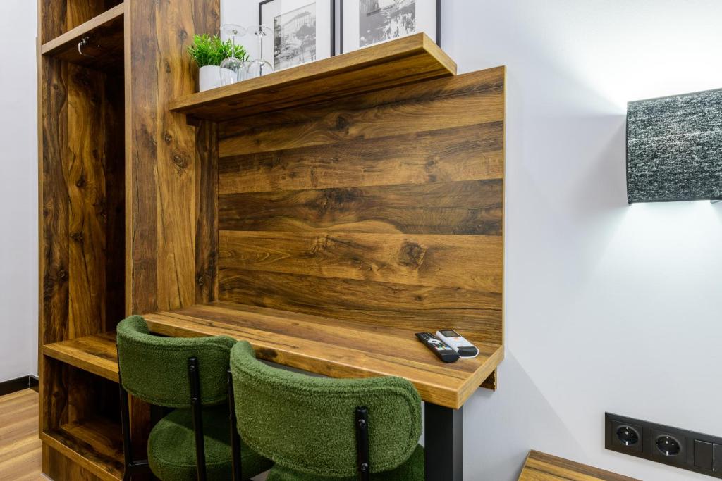 Budapest Holidays Vibes - Resim 40