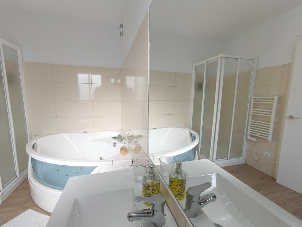 Hotel La Perla Blanca - Suite Con Vasca Idromassaggio