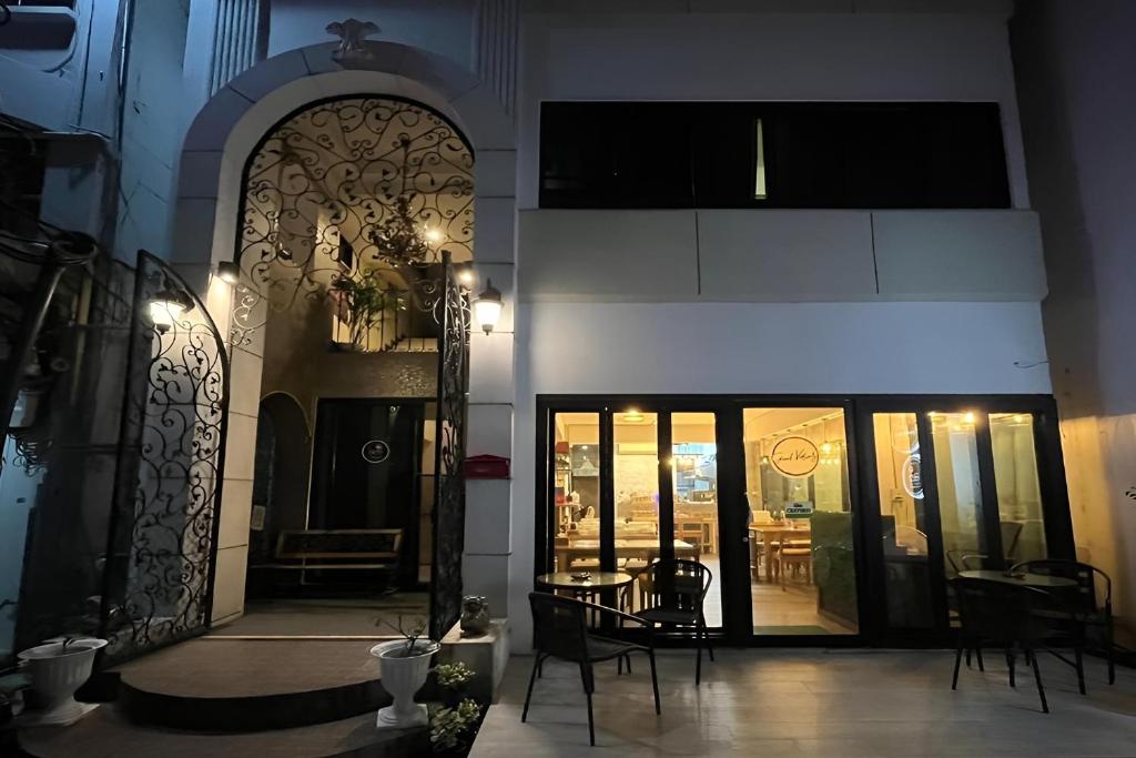 BnB98 Silom Hotel - Resim 2