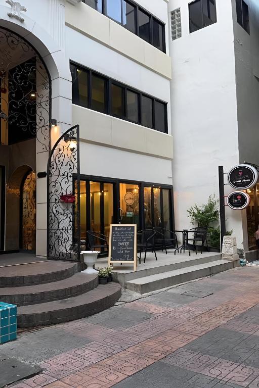 BnB98 Silom Hotel - Resim 9