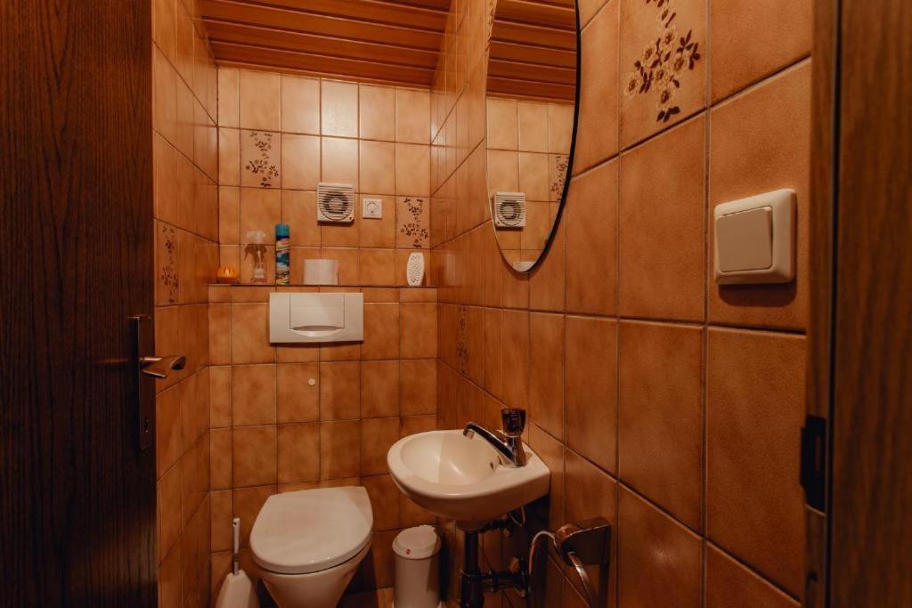 Kúpeľňa v ubytovaní Haus ANNELIES Top 1 by MoniCare