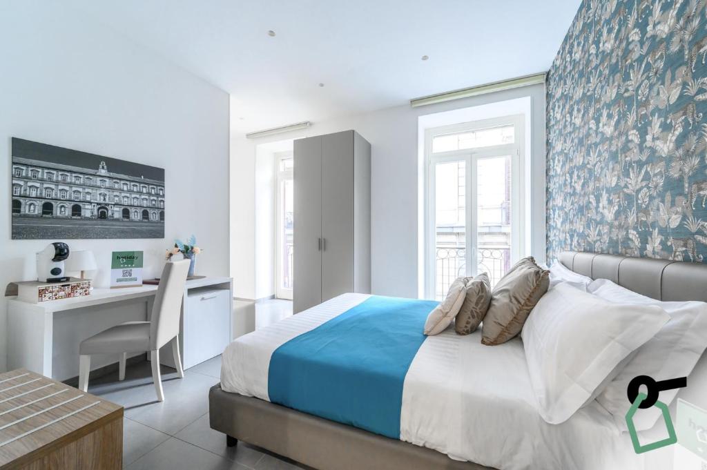 HOTIDAY Room Collection - Napoli Duomo - Resim 35