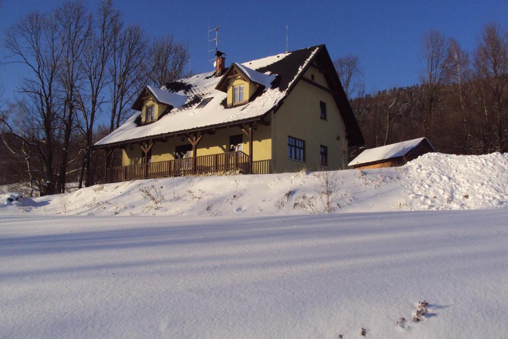 Stavěnka Kunčice v zimě