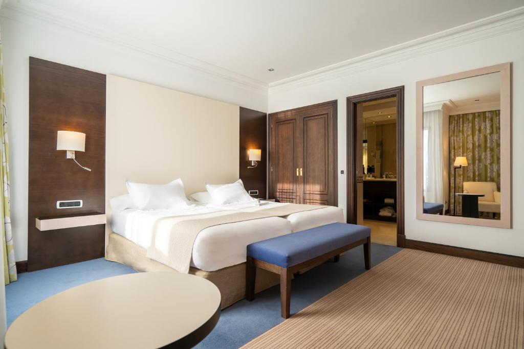 
Double Room with Balcony (2 Adults + 1 Child)
