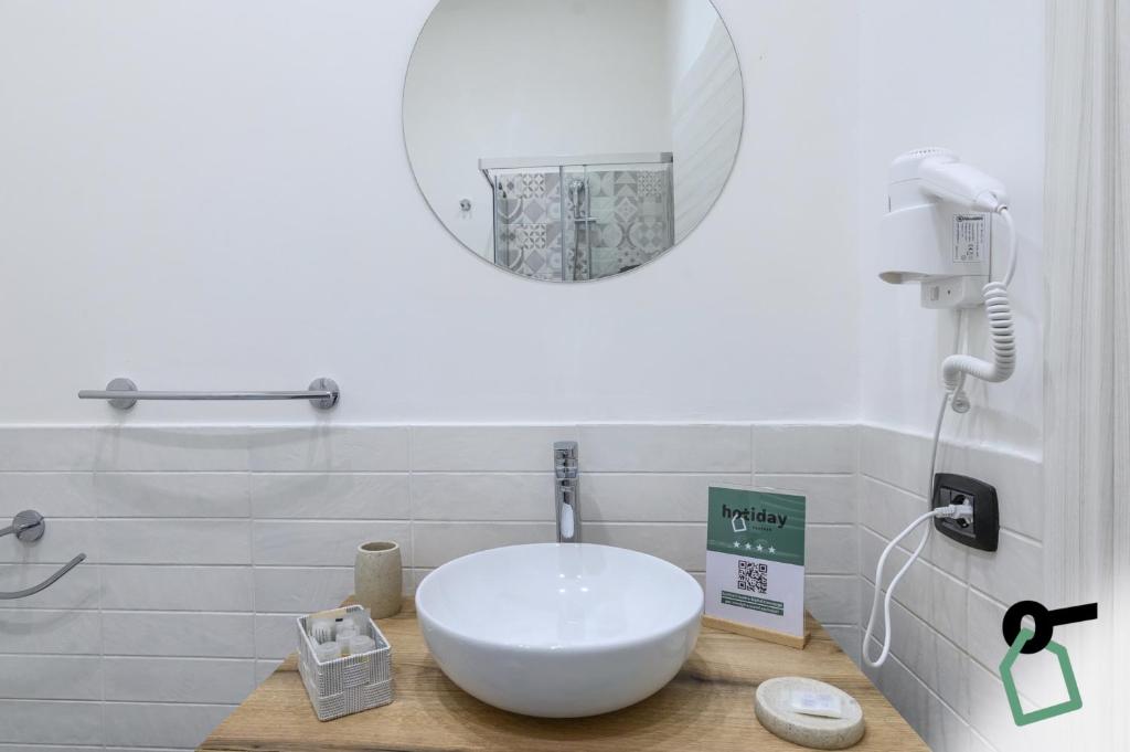 HOTIDAY Room Collection - Napoli Duomo - Resim 40