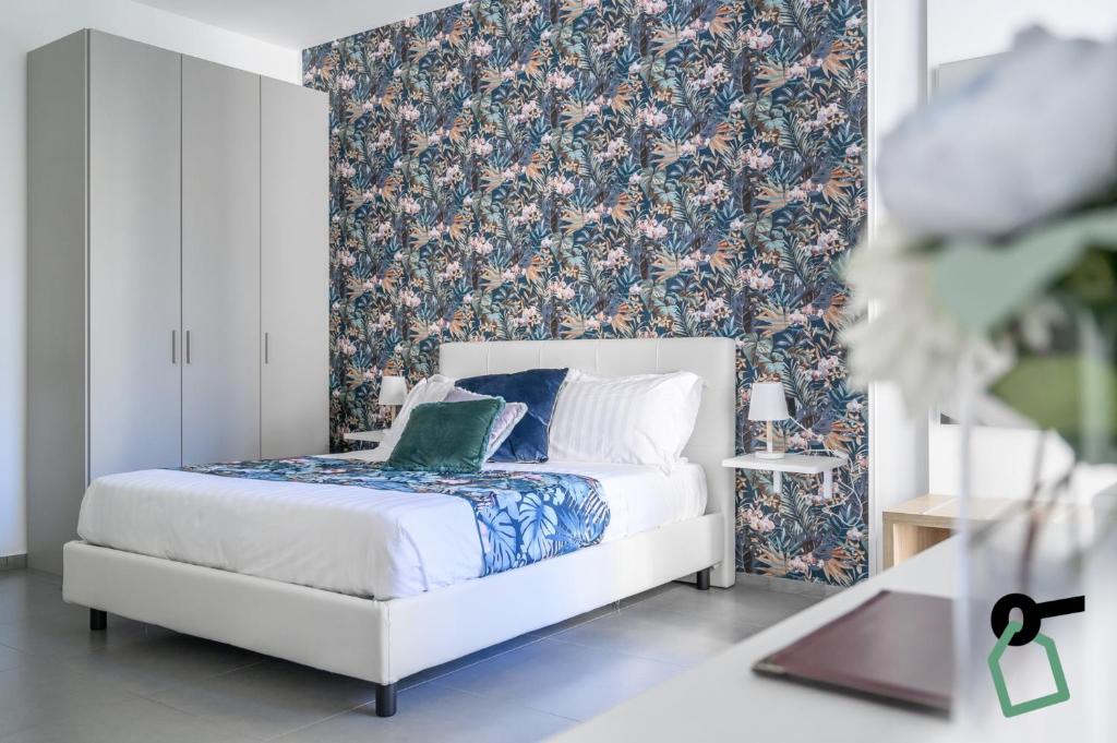 HOTIDAY Room Collection - Napoli Duomo - Resim 2