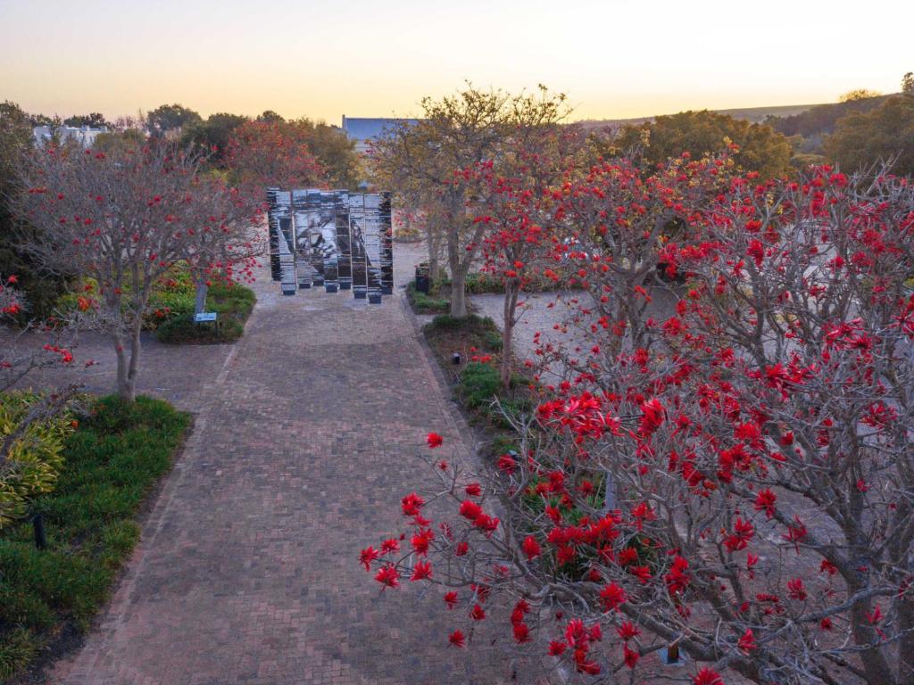 Een tuin van Spier Hotel and Wine Farm
