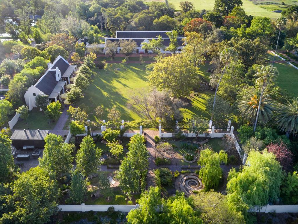 Een tuin van Spier Hotel and Wine Farm