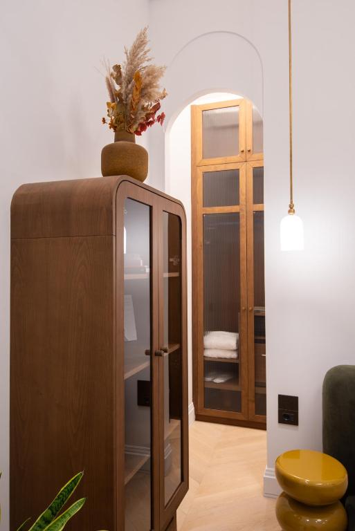 Emerald Hotel Athens - 11