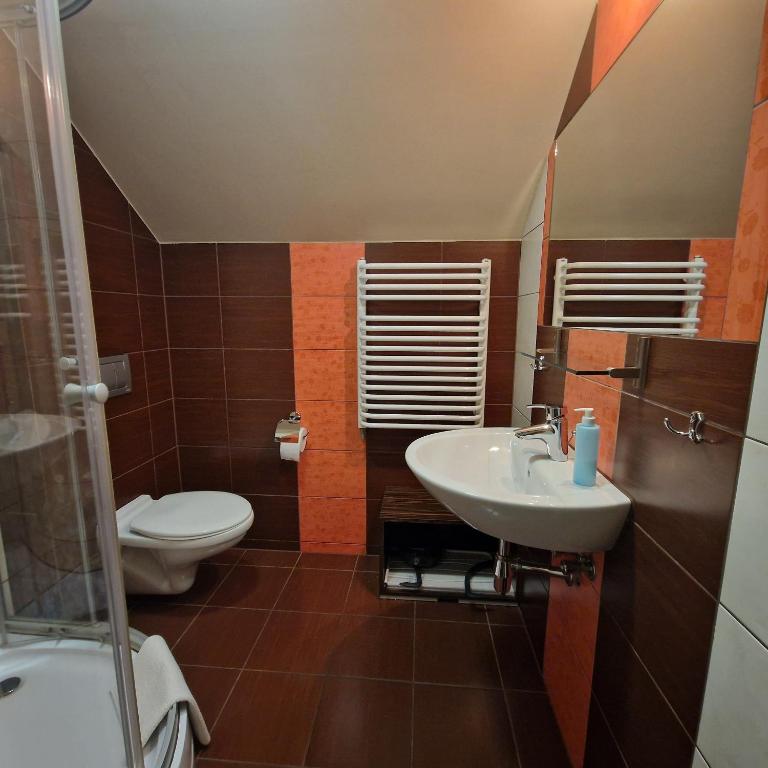 Kúpeľňa v ubytovaní Tajemniczy Ogród Szczytna - Bed & Breakfast