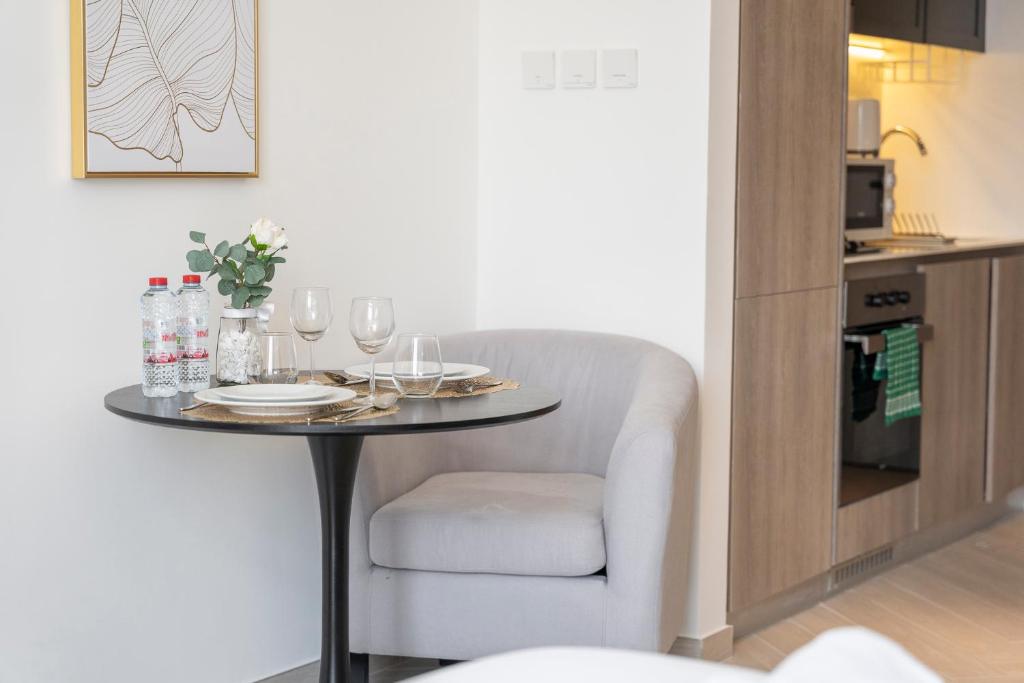 Kuchyň nebo kuchyňský kout v ubytování New Listing - TOP Amenities in JVC