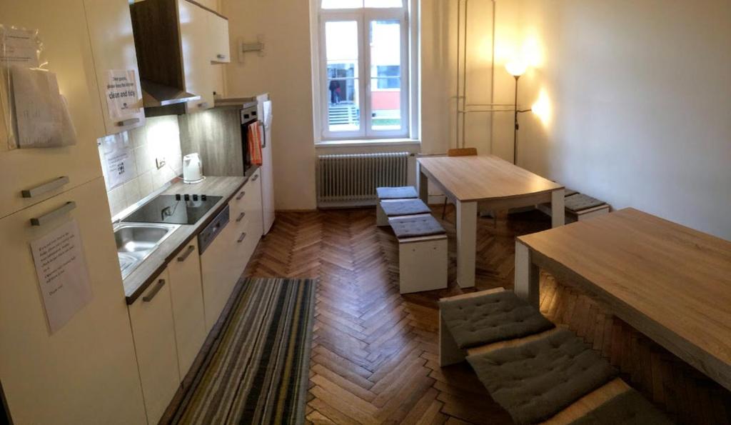 Kuchyň nebo kuchyňský kout v ubytování C - Punkt Hostel