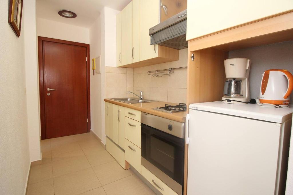 Kuchnia lub aneks kuchenny w obiekcie Apartments Mrkus
