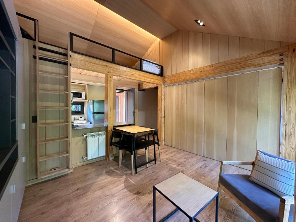 Departamento dos ambientes, muy cálido y luminoso, en el centro de SMA. 17V5