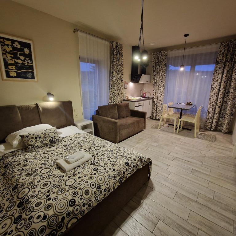 Posteľ alebo postele v izbe v ubytovaní Tajemniczy Ogród Szczytna - Bed & Breakfast