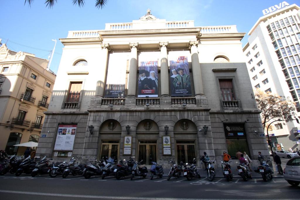 Travel Hábitat Ayuntamiento, Valencia – Bijgewerkte prijzen 2023