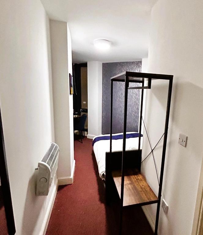 Hillcrest Liverpool City Central - Resim 17