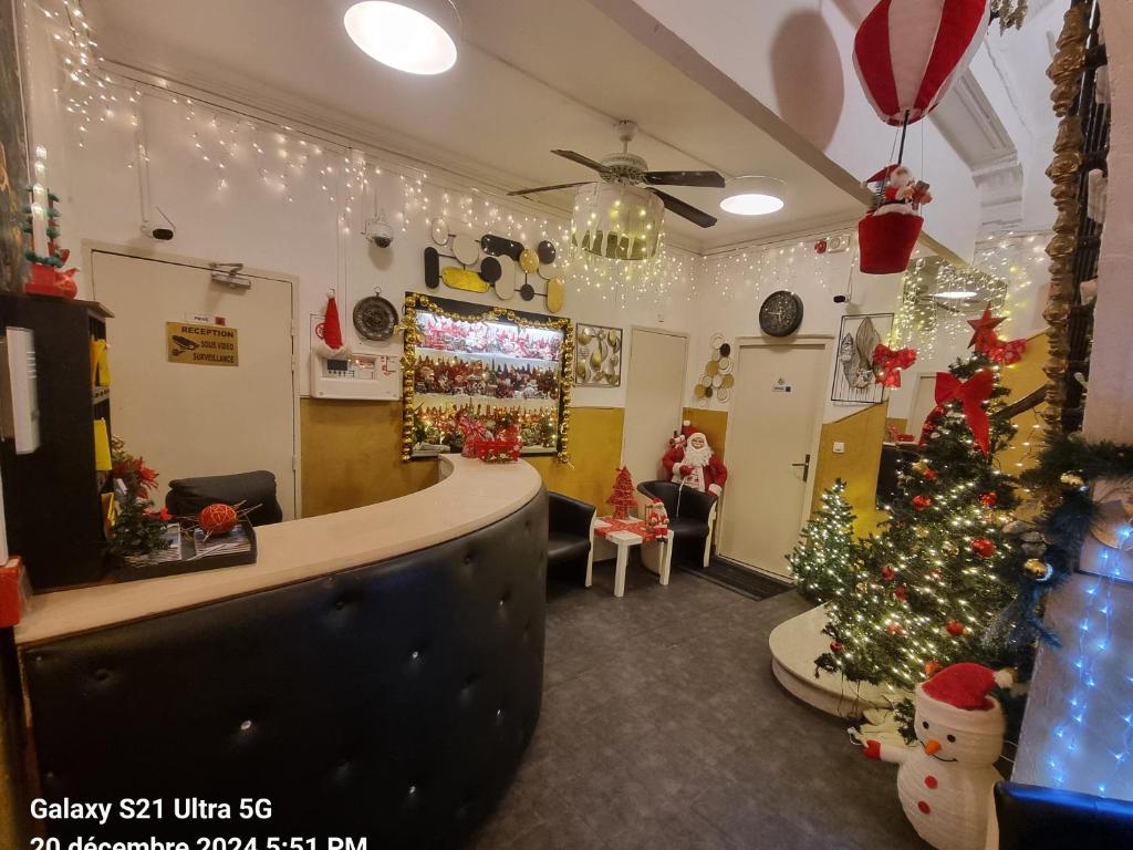 Hôtel des allées - Resim 10