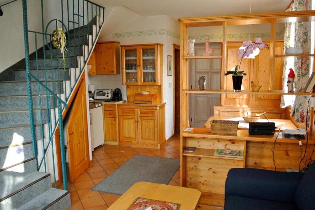Kuchyň nebo kuchyňský kout v ubytování THERMEN - APARTMENT BIODORF Bad Waltersdorf