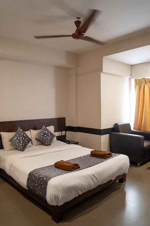 Postel nebo postele na pokoji v ubytování Rivasa Resort & Spa 5 mins to Calangute Beach