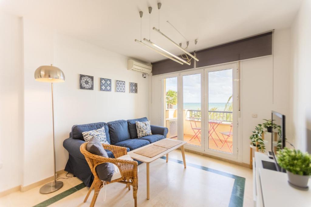 Posezení v ubytování Bonito Apartamento en Primera Línea de Playa