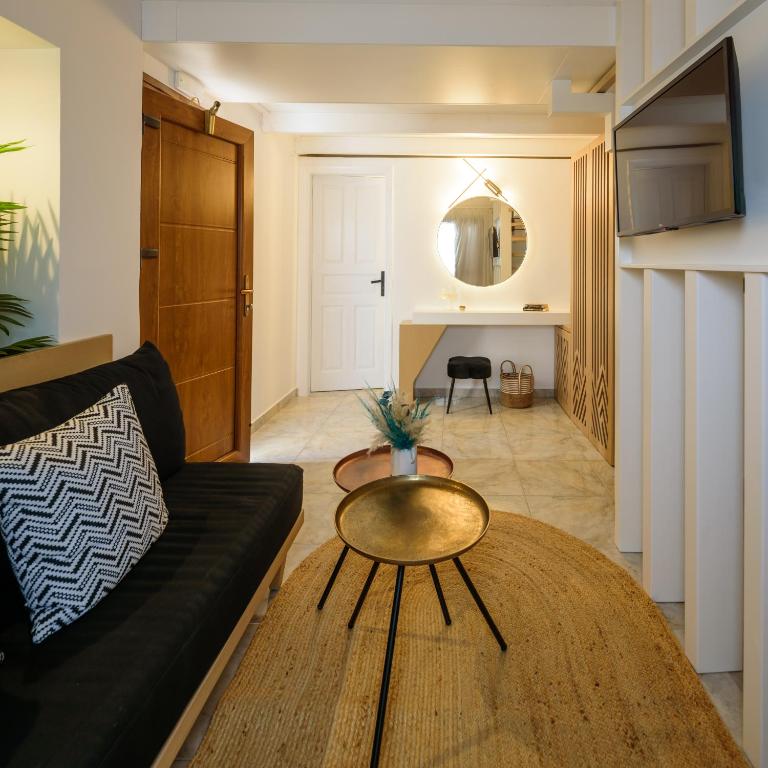 Telewizja i/lub zestaw kina domowego w obiekcie Astir Thira Hotel