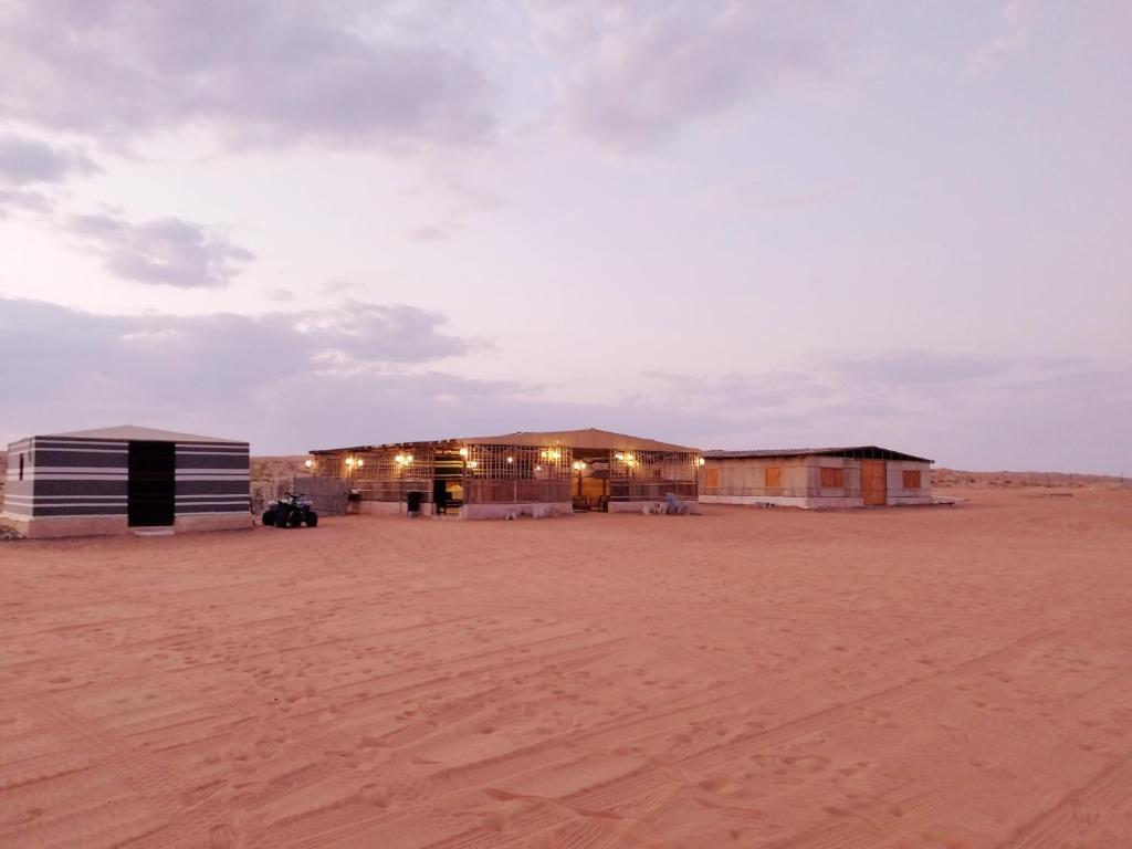 Gambar di galeri bagi Desert Life Oman Bedouin Camp di Badīyah