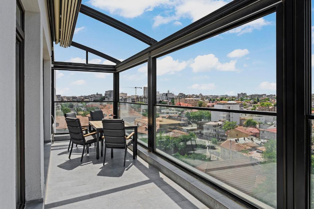 Crown Penthouse - Luxurious, Spa & Vista , by Uni88 ApartHotel - Resim 45