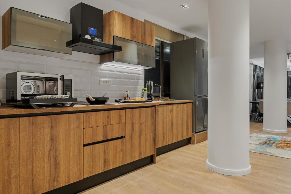 Crown Penthouse - Luxurious, Spa & Vista , by Uni88 ApartHotel - Resim 27