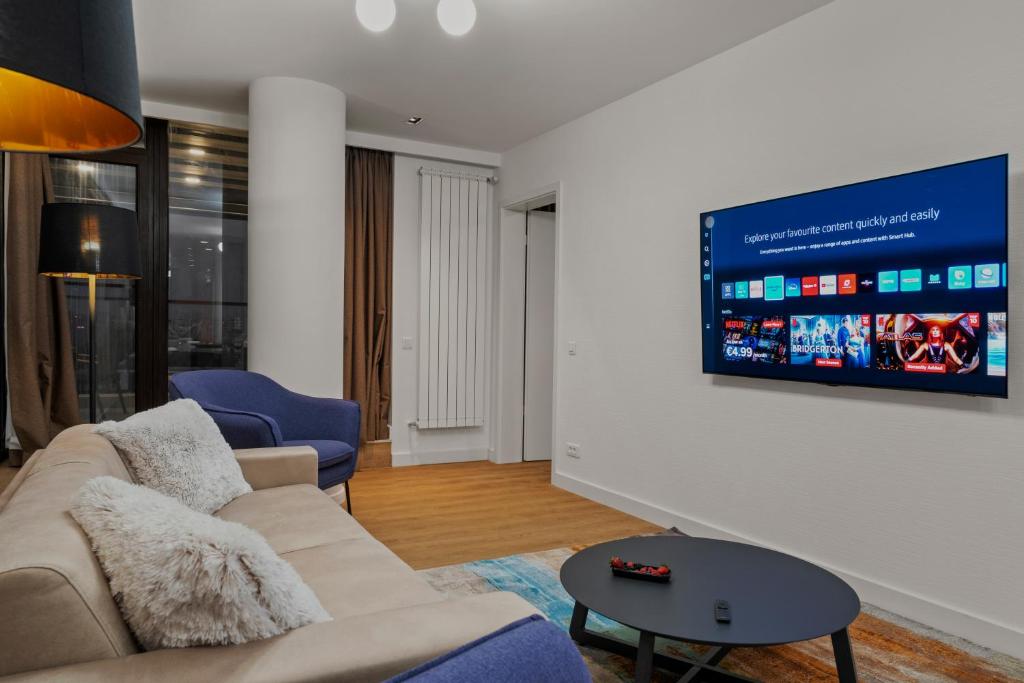 Crown Penthouse - Luxurious, Spa & Vista , by Uni88 ApartHotel - Resim 30