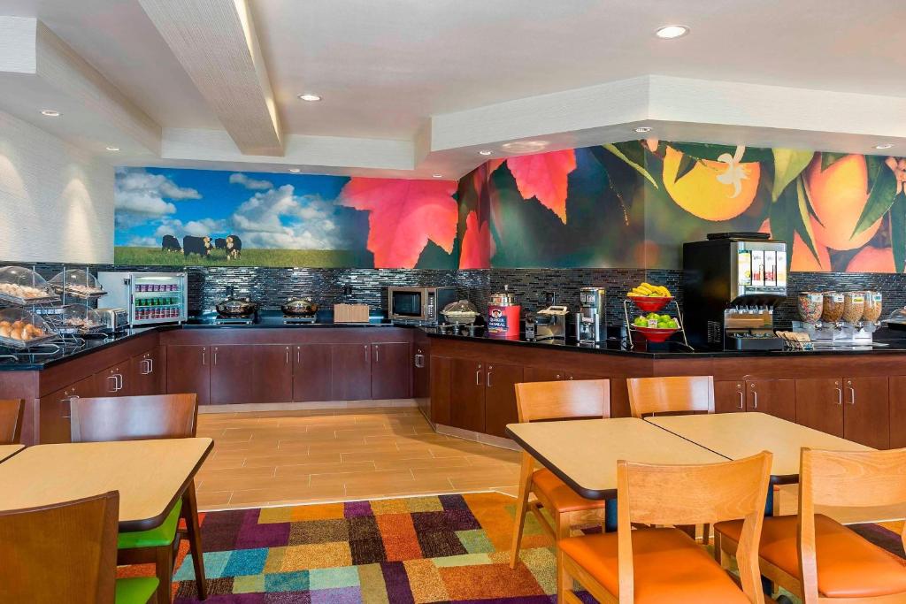 Fairfield Inn & Suites Mansfield Ontario photo