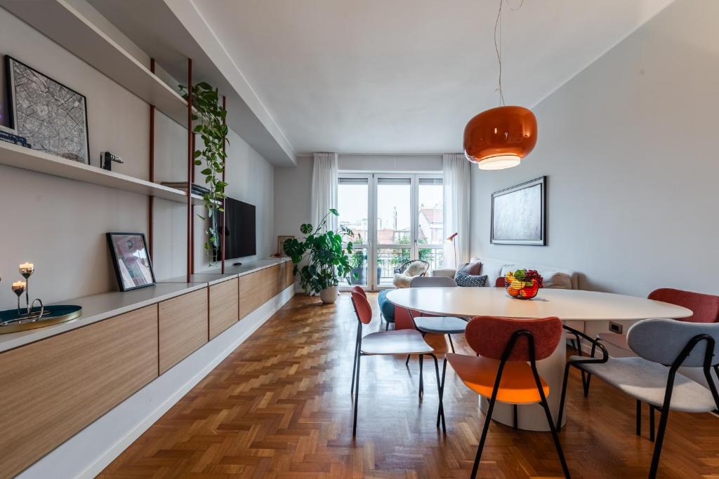 tHE Design Attic - City Life