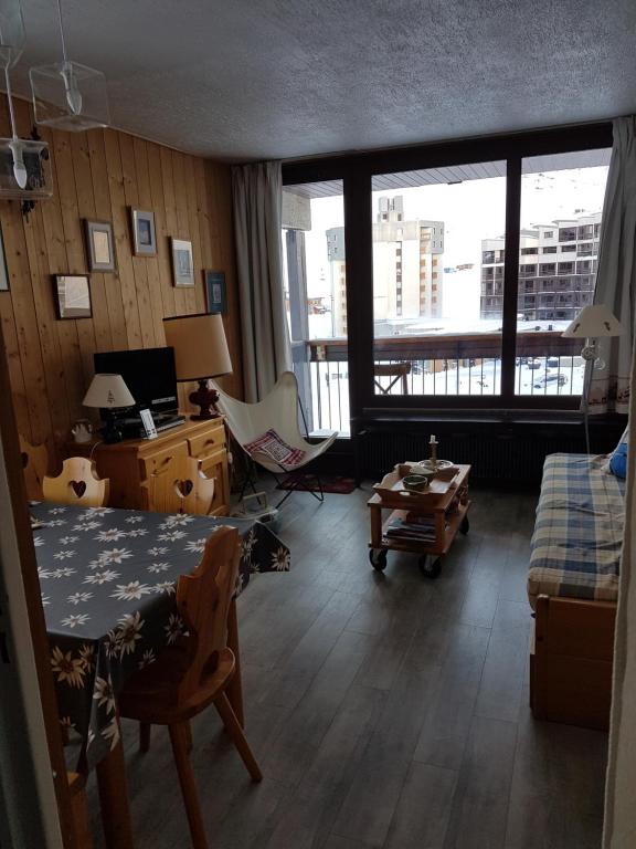 MyHome PRA37 - Emplacement exceptionnel - T2 6 pax - dernier etage vue montagne