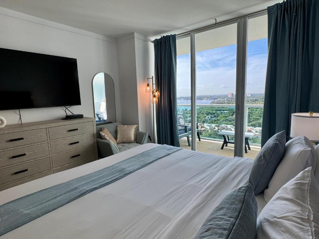 Spectacular Views in Bayfront Coconut Grove - Estudio De Rey