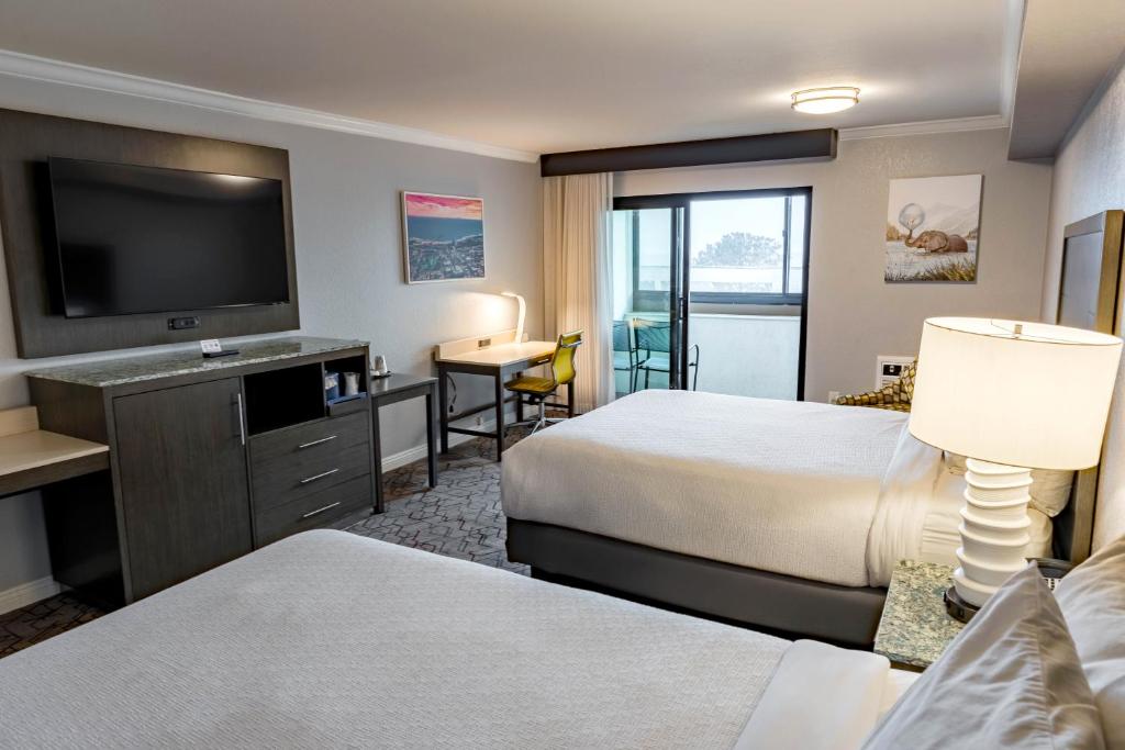 Amanzi Hotel, Ascend Hotel Collection - Housity