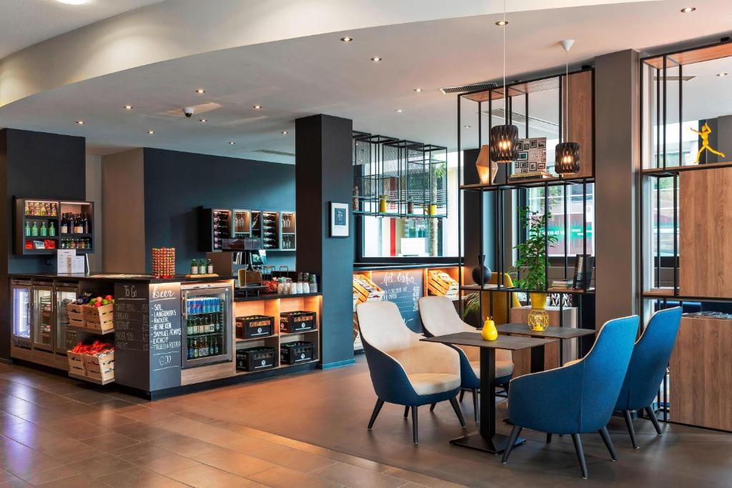Nápoje v ubytování Courtyard by Marriott Zurich North
