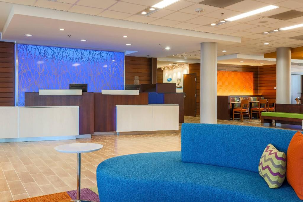 Posezení v ubytování Fairfield Inn & Suites by Marriott Cotulla
