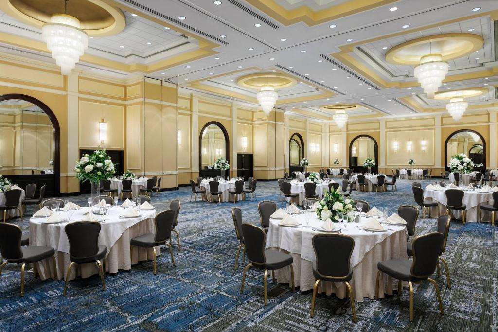 Restaurace v ubytování Delta Hotels by Marriott Woodbridge