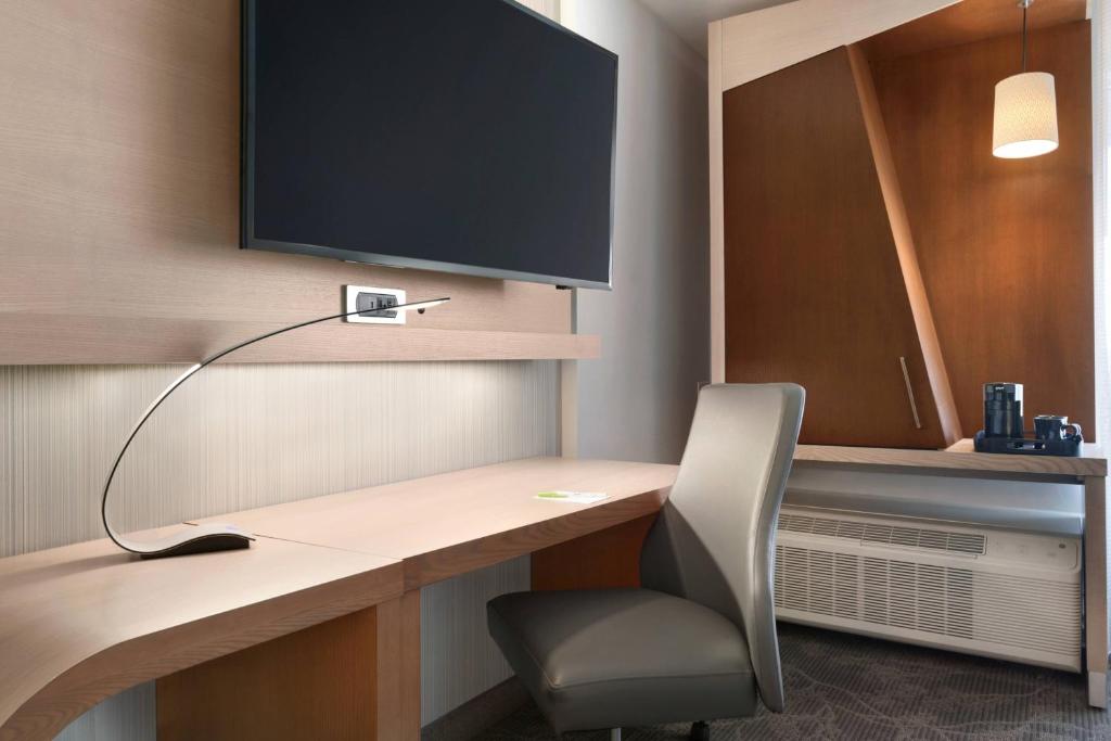 
King Suite with Sofa Bed
