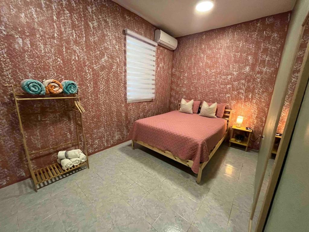 Postel nebo postele na pokoji v ubytování Salo-casa Verde 4 Bdrm House By Stay Here Pr