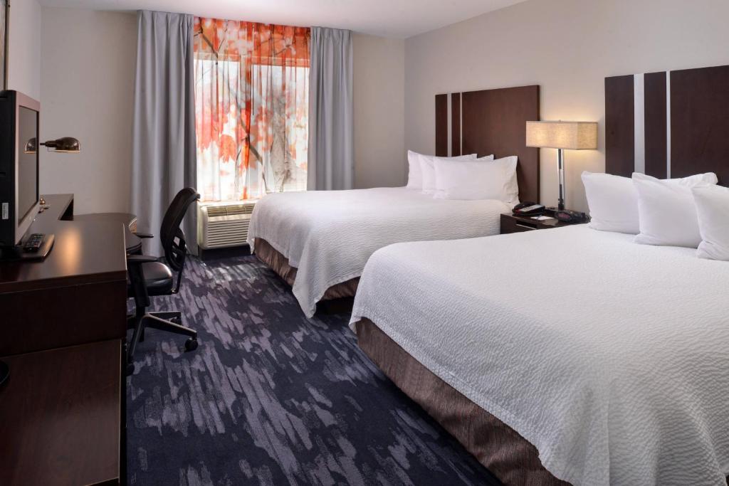 Postel nebo postele na pokoji v ubytování Fairfield Inn & Suites by Marriott Cedar Rapids