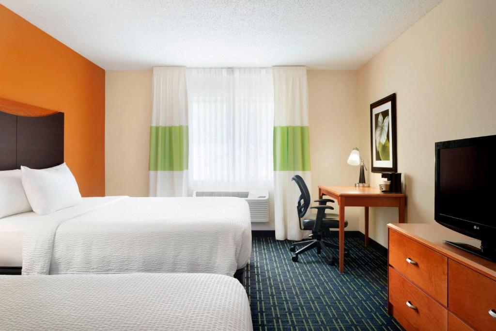 Fairfield Inn & Suites by Marriott Champaign - Habitación Queen Con Dos Camas Queen