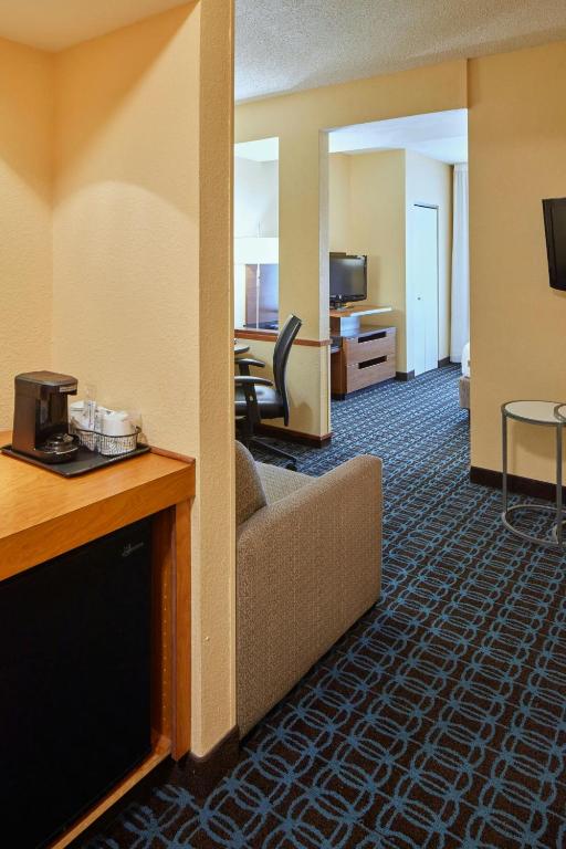 Fairfield by Marriott Frankfort photo