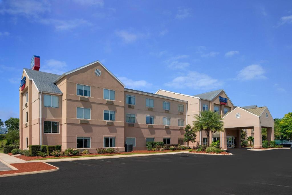 Fairfield InnandSuites Lake Charles Sulphur