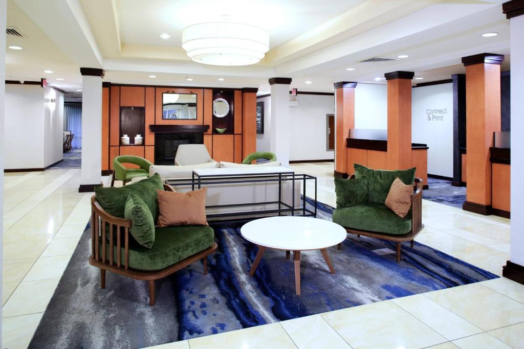 Posezení v ubytování Fairfield Inn & Suites Milledgeville