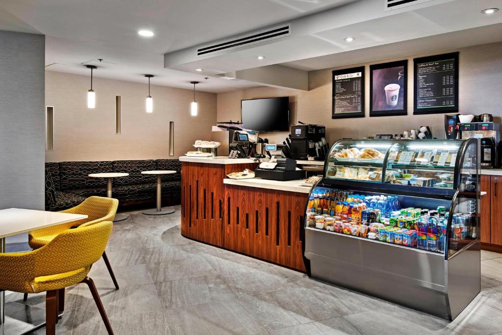 Delta Hotels by Marriott Dartmouth - Resim 5