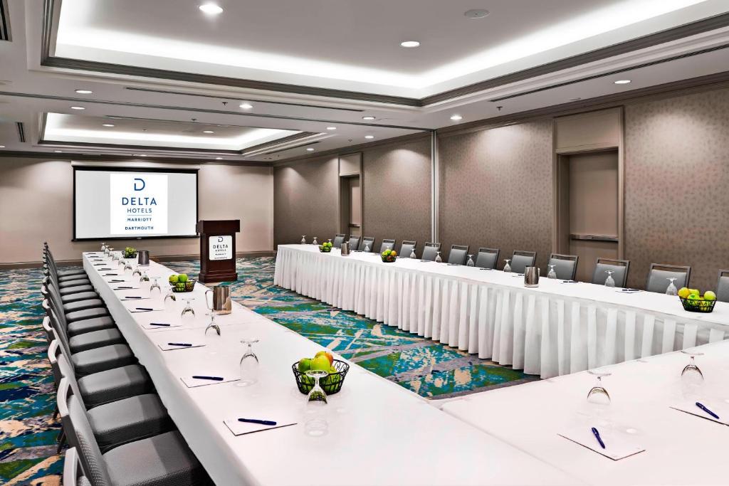 Delta Hotels by Marriott Dartmouth - Resim 41