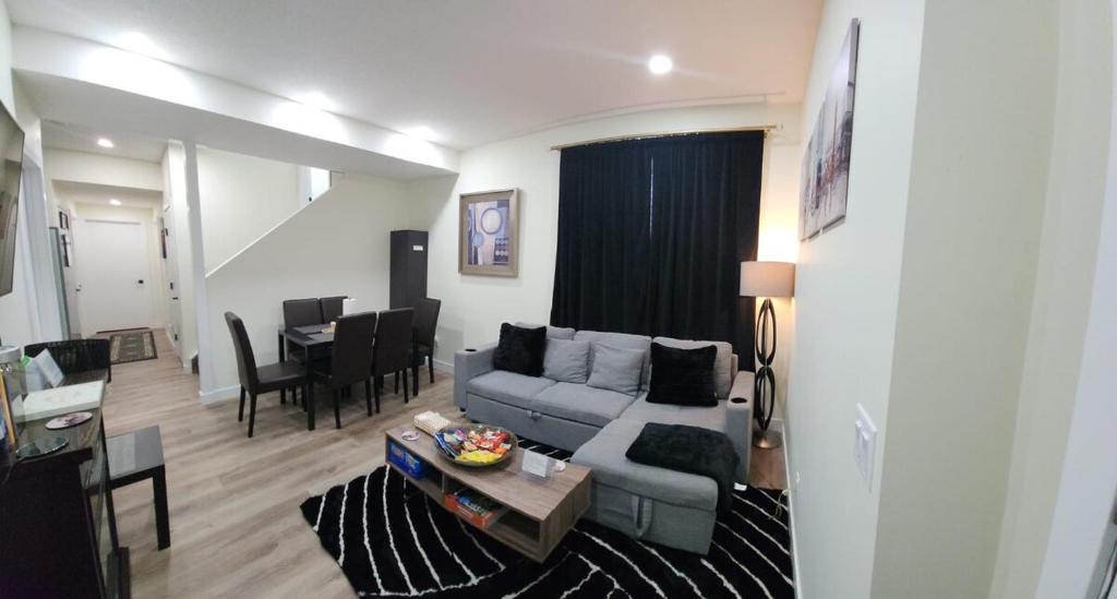 Setusvæði á Charming Oasis Tranquil Suite 8 min Airport, AC