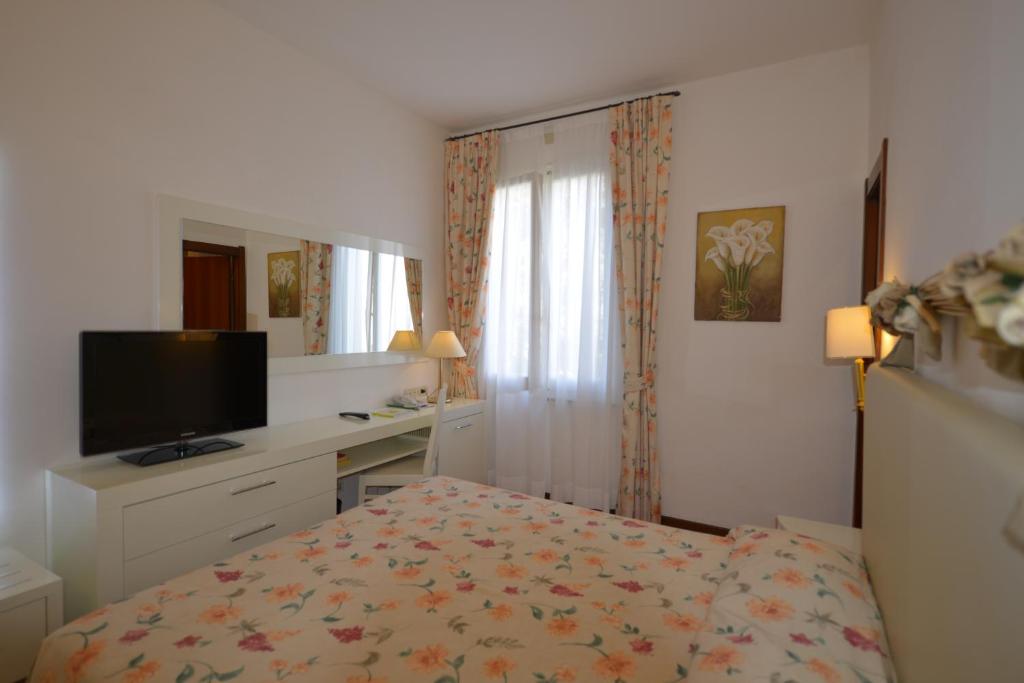 Hotel Clelia - Small Double Or Twin Room
